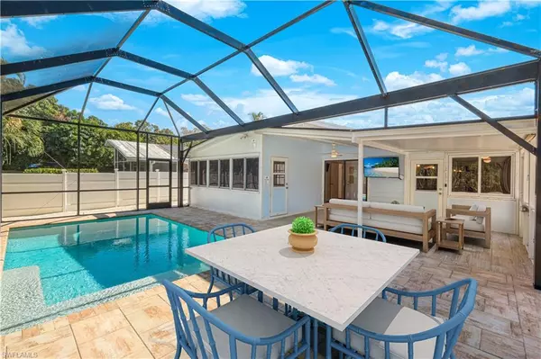 Naples, FL 34108,825 93rd AVE N