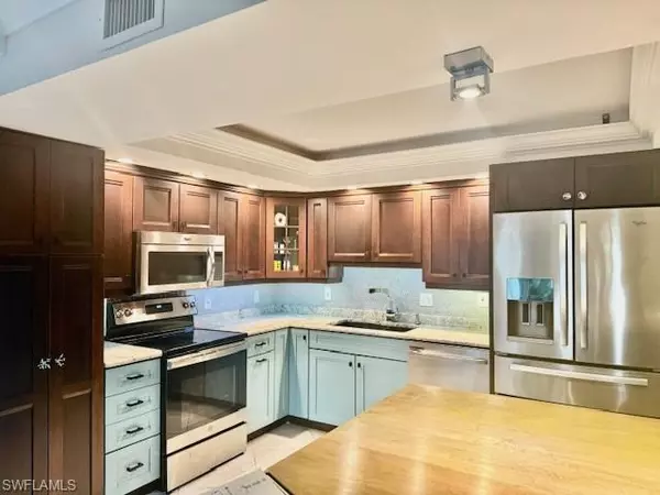 Naples, FL 34105,1810 BALD EAGLE DR #A