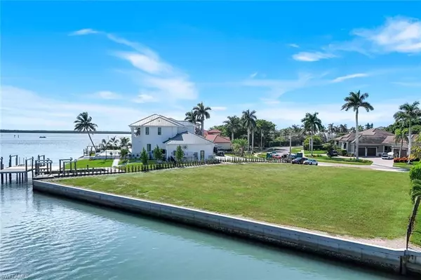 Marco Island, FL 34145,995 Caxambas DR