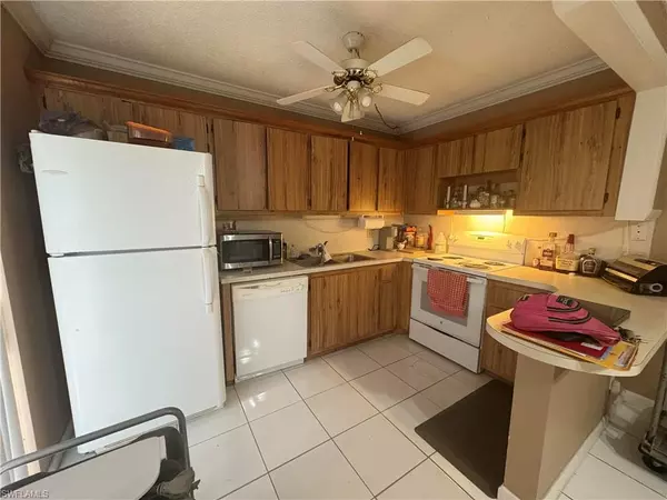 Fort Myers, FL 33907,12324 Woodrose CT #2