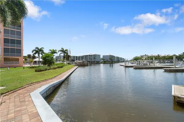 Fort Myers Beach, FL 33931,150 Lenell RD #304