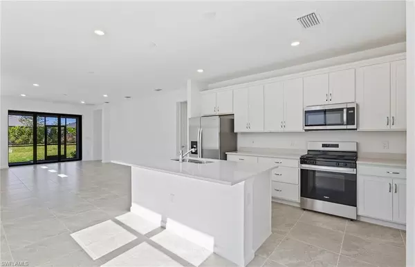 Naples, FL 34120,1899 Sierra CT