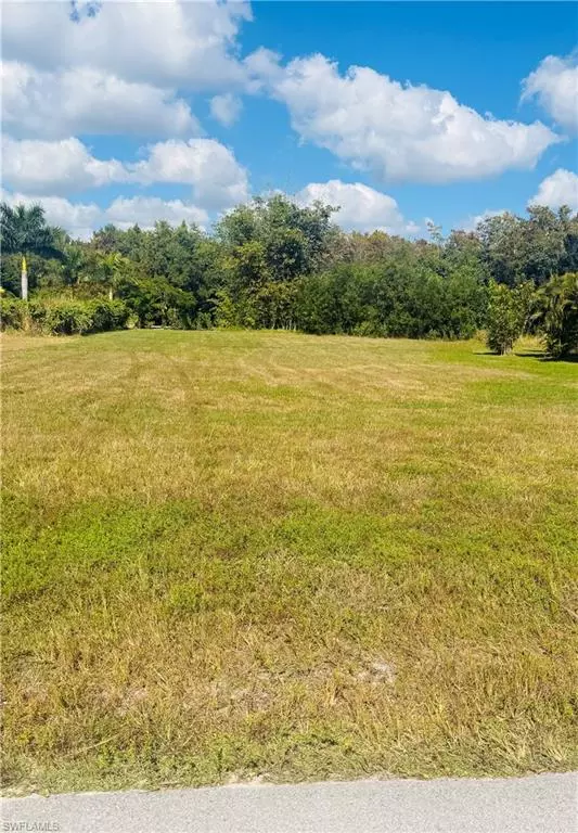 Naples, FL 34114,18139 Royal Hammock BLVD