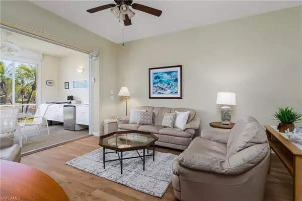 Naples, FL 34114,6760 Beach Resort DR #9