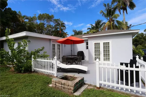 Naples, FL 34102,714 11th ST N