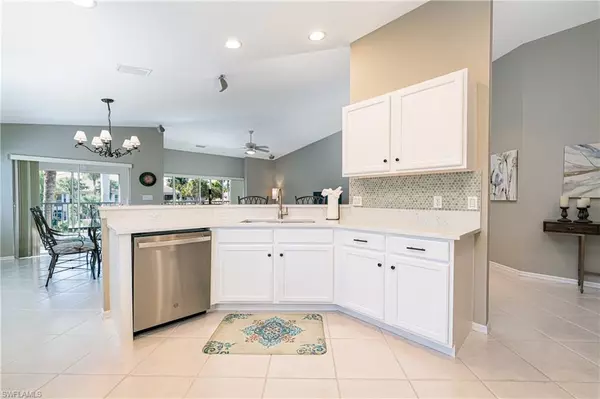 Estero, FL 33967,8400 Southbridge DR #2