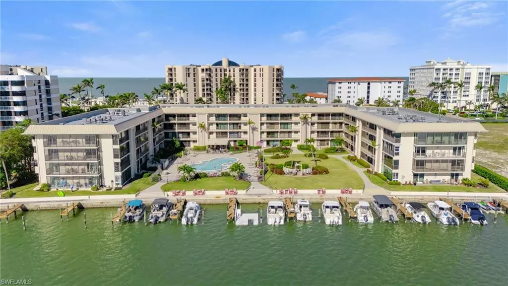 3200 Gulf Shore BLVD N #106, Naples, FL 34103