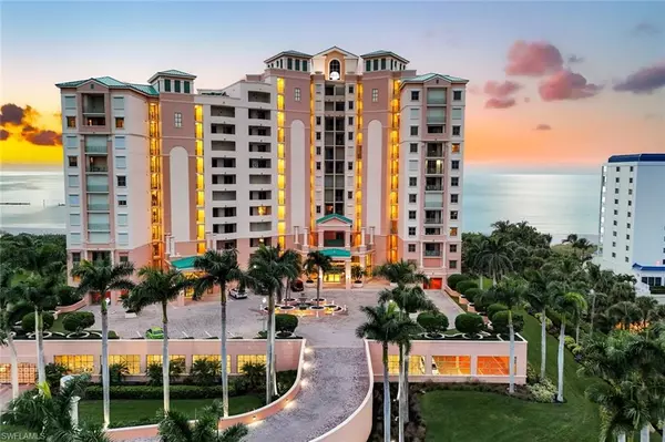 Marco Island, FL 34145,930 Cape Marco DR #506