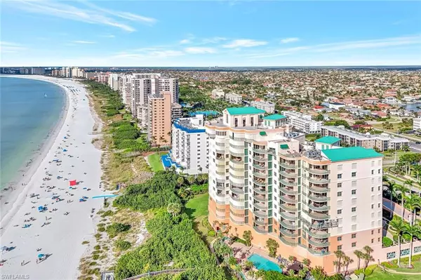 Marco Island, FL 34145,930 Cape Marco DR #506