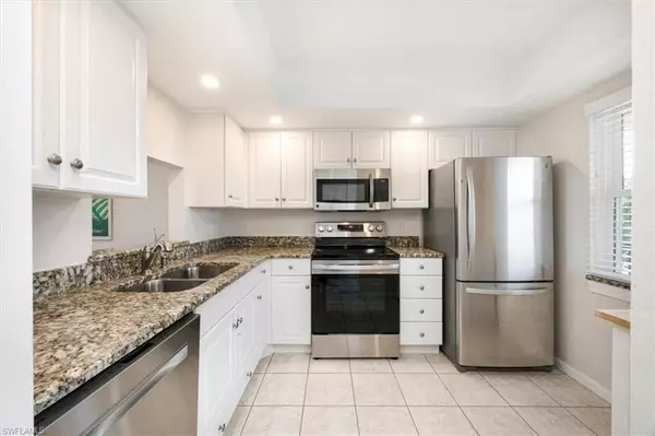 Naples, FL 34103,3030 Binnacle DR #307