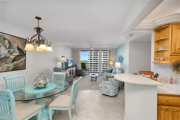 Marco Island, FL 34145,380 Seaview CT #910