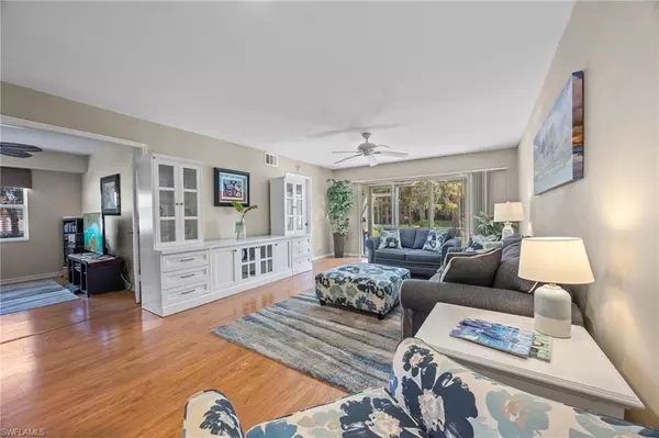 Naples, FL 34104,257 Robin Hood CIR #101