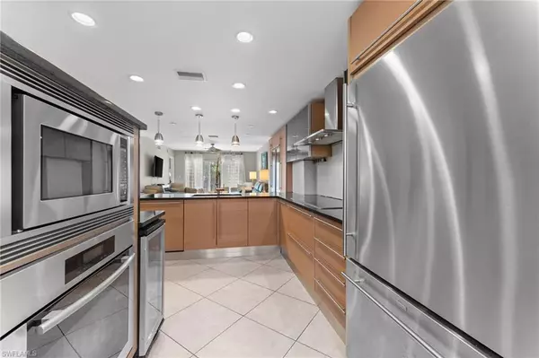 Naples, FL 34112,3001 Sandpiper Bay CIR #B103