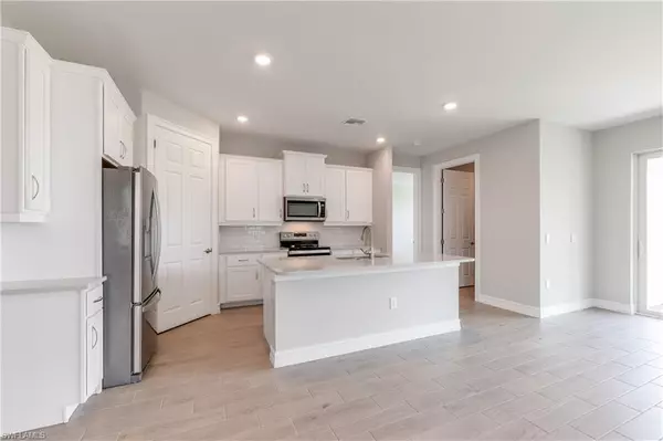 North Fort Myers, FL 33903,16873 Elkhorn Coral DR