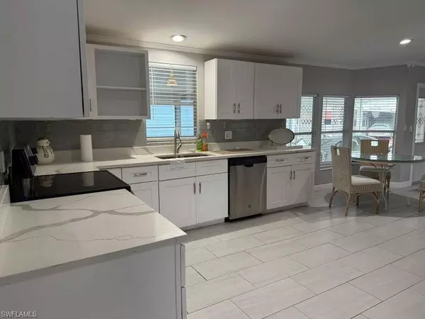 Atlantis, FL 33462,6085 Seashore DR