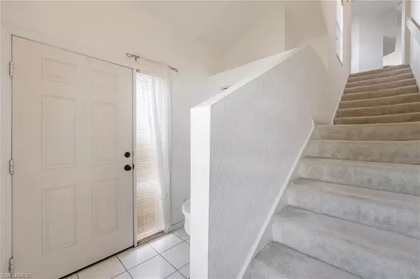 Naples, FL 34109,6927 Satinleaf RD N #203