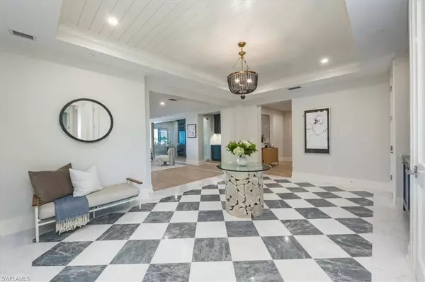 Naples, FL 34102,1820 Gulf Shore BLVD N #402-403