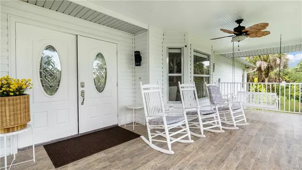 Naples, FL 34117,2920 24th AVE SE