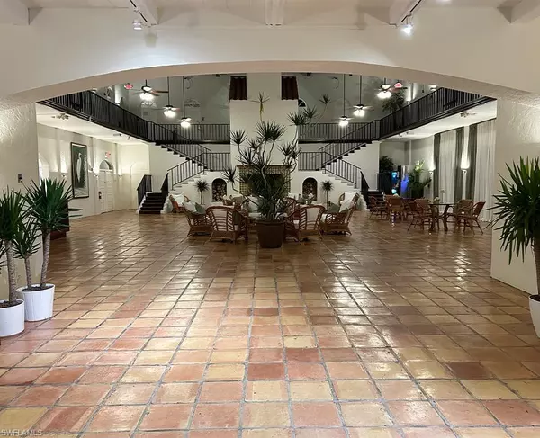 Naples, FL 34114,25000 Tamiami TRL E #F-179