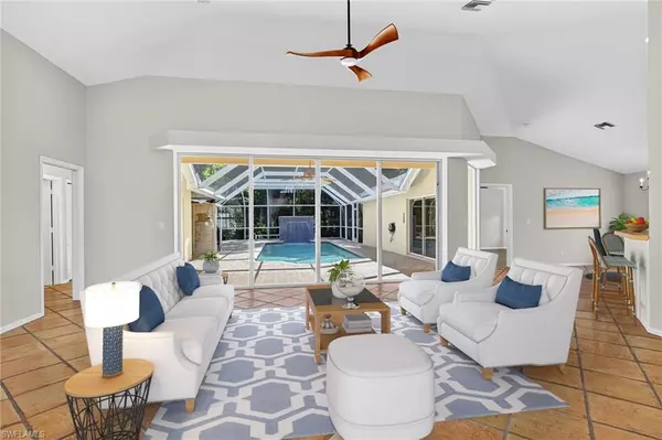 Naples, FL 34104,1471 Vintage CT