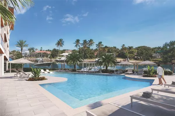 Naples, FL 34102,2020 GULF SHORE BLVD N #PH - 403E