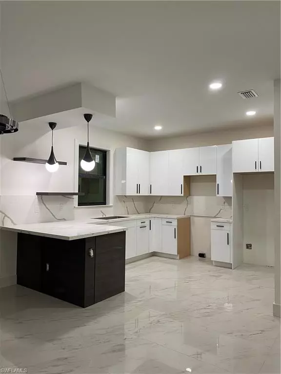 Naples, FL 34120,3437 70th AVE NE