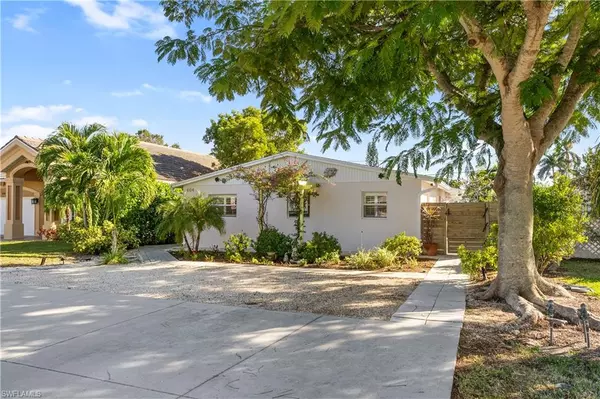 Naples, FL 34108,604 110th AVE N