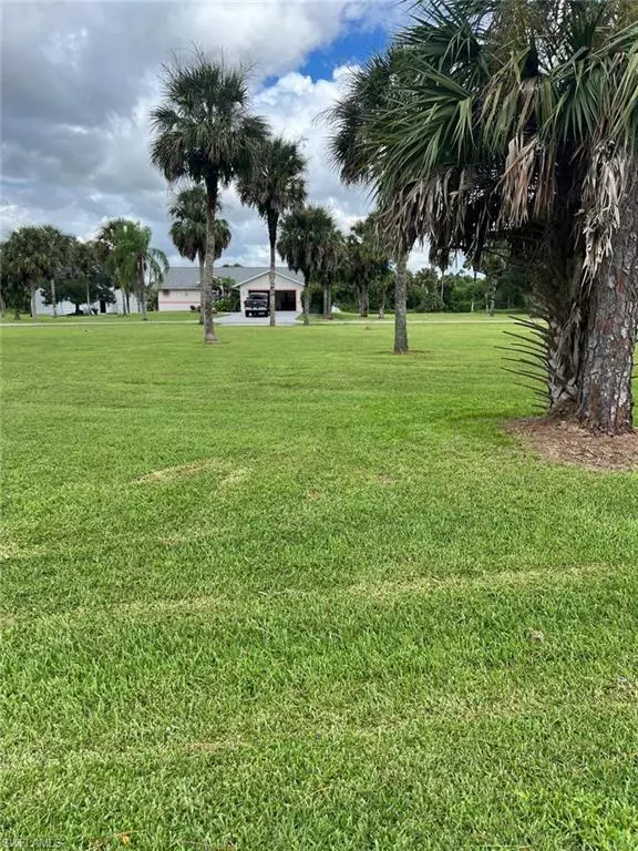 Naples, FL 34117,2875 18th AVE SE