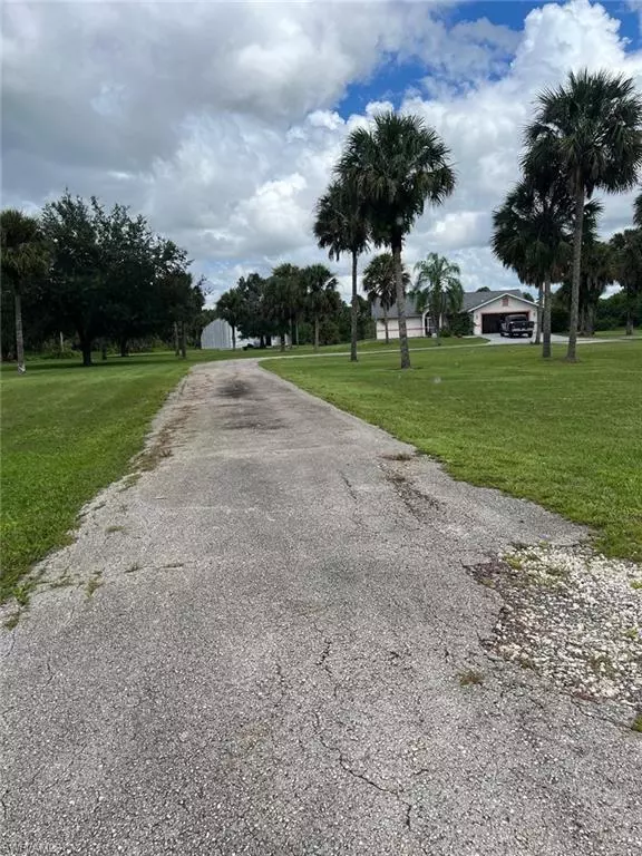 Naples, FL 34117,2875 18th AVE SE