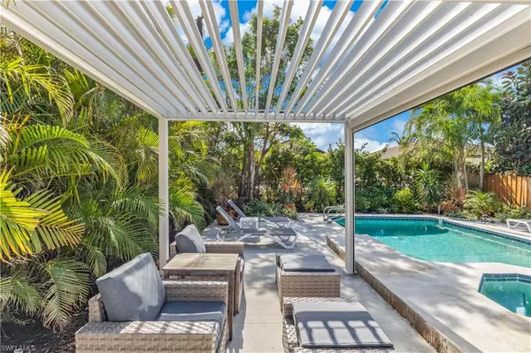 Naples, FL 34108,564 109th AVE N