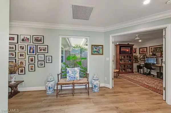 Naples, FL 34105,254 Edgemere WAY E