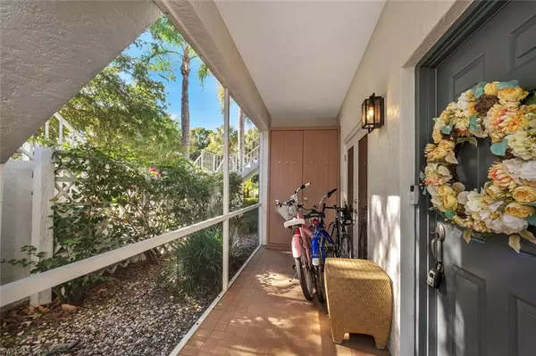 Naples, FL 34108,818 Tanbark DR #103