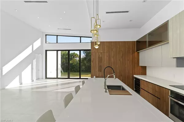 Naples, FL 34117,4070 24th AVE SE