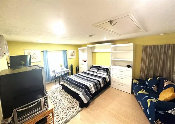 Naples, FL 34108,Address not disclosed