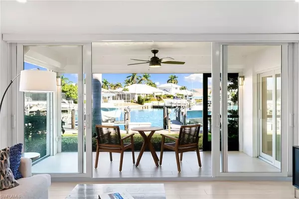 Marco Island, FL 34145,880 Huron CT #107