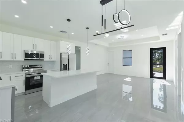 Naples, FL 34120,2573 37TH AVE NE