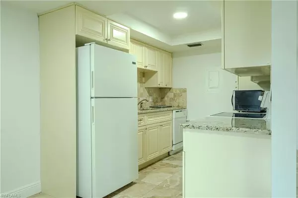 Naples, FL 34112,3655 Boca Ciega DR #201