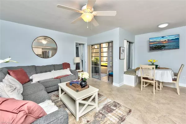 Naples, FL 34112,3655 Boca Ciega DR #111