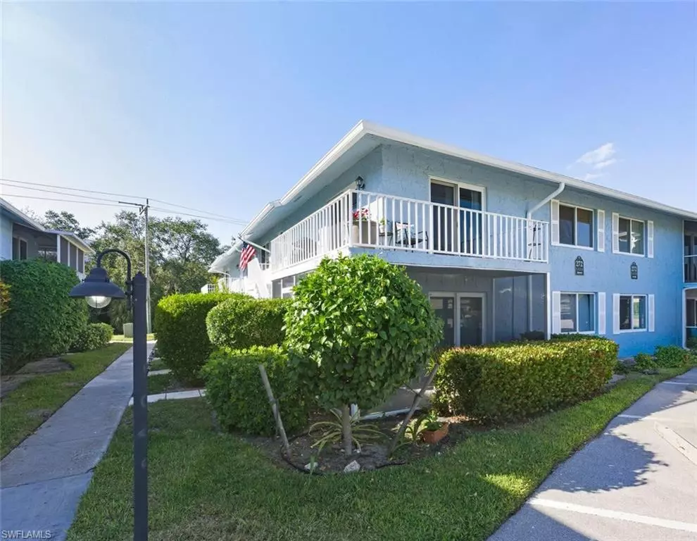 Naples, FL 34112,272 Palm DR #52