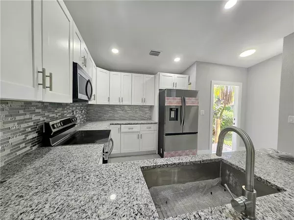 Fort Myers, FL 33908,17754 port boca CT