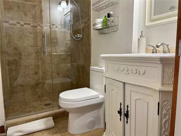 Naples, FL 34120,545 9th ST NW