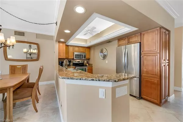 Marco Island, FL 34145,816 W Elkcam CIR #203