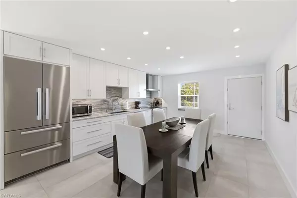 Naples, FL 34103,4200 Belair LN #313