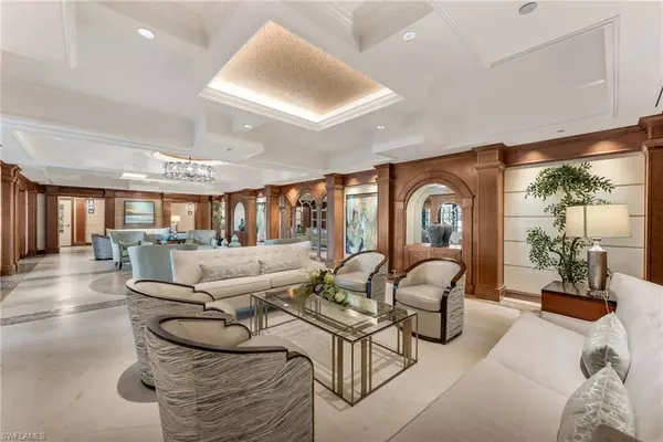 Naples, FL 34110,455 Cove Tower DR #1603