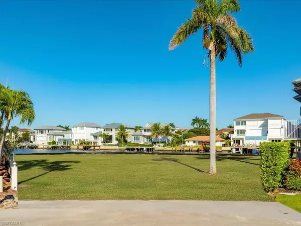 Naples, FL 34108,231 Trade Winds AVE