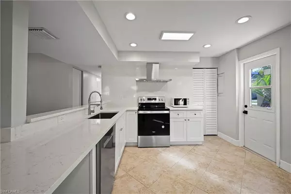 Naples, FL 34112,3 Kings RD #A7