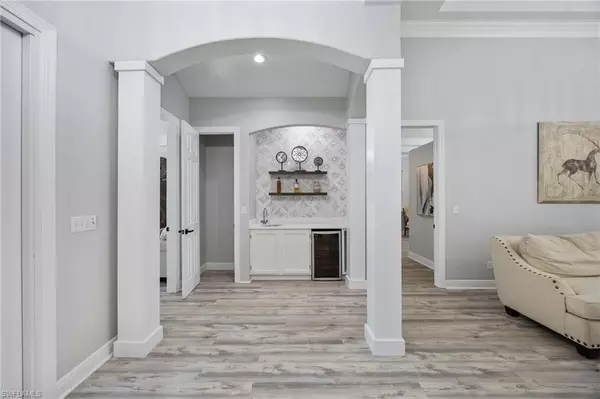 Naples, FL 34119,4075 1st AVE SW