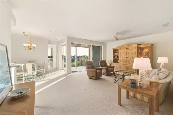 Naples, FL 34109,1590 Clermont DR #K303