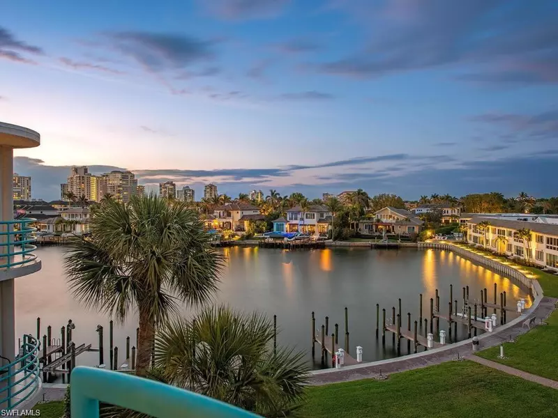 305 Park Shore DR #2-241, Naples, FL 34103