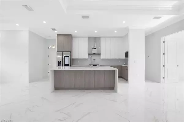 Naples, FL 34120,1068 16th ST NE